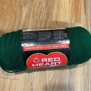 NWT Red Heart Super Saver Acrylic Yarn in Hunter Green
Worsted Weight 4 ply